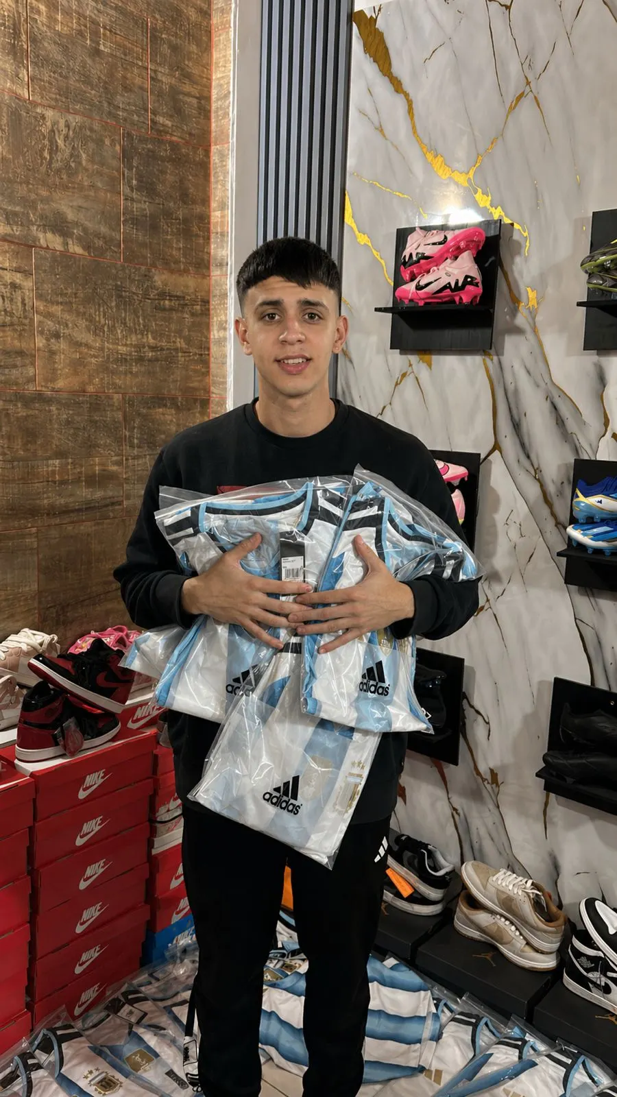 Entrega de camisetas de la Selección Argentina