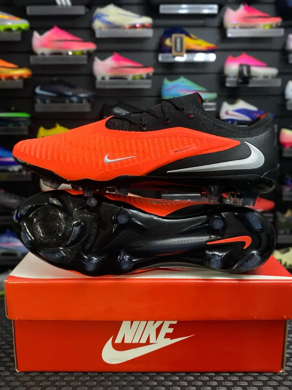Nike Nike Phantom Naranja Flúor — botín, foto principal