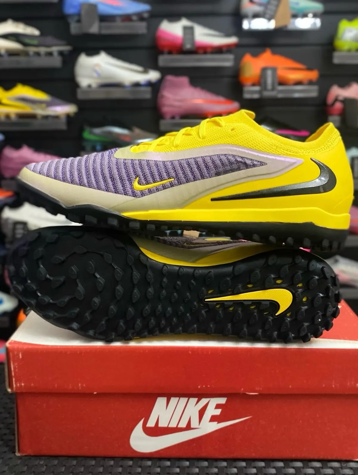 Nike Nike Phantom Amarillo y Lila — botín, foto principal