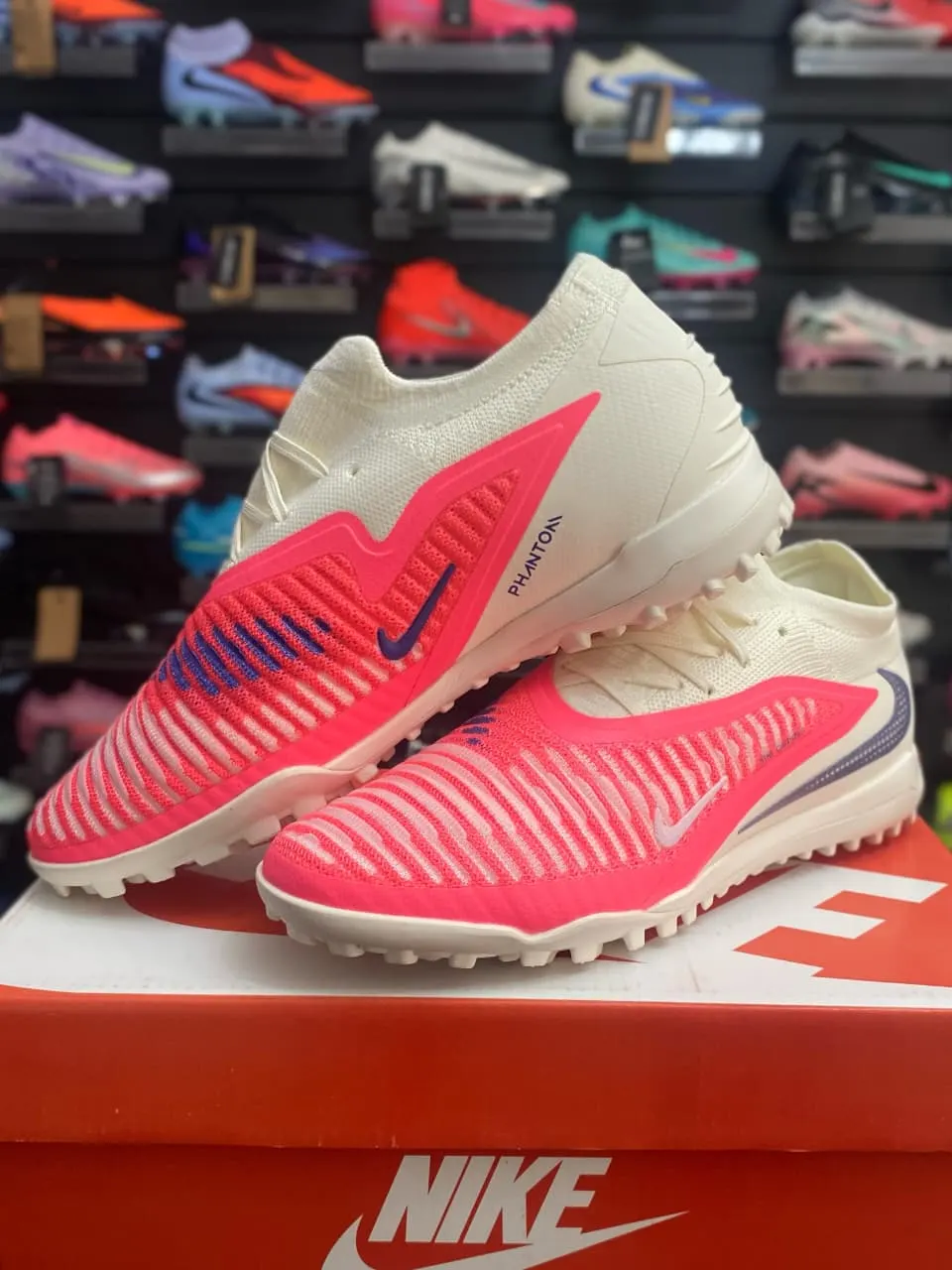 Nike Nike Phantom Crema y Coral — vista 1 de 1