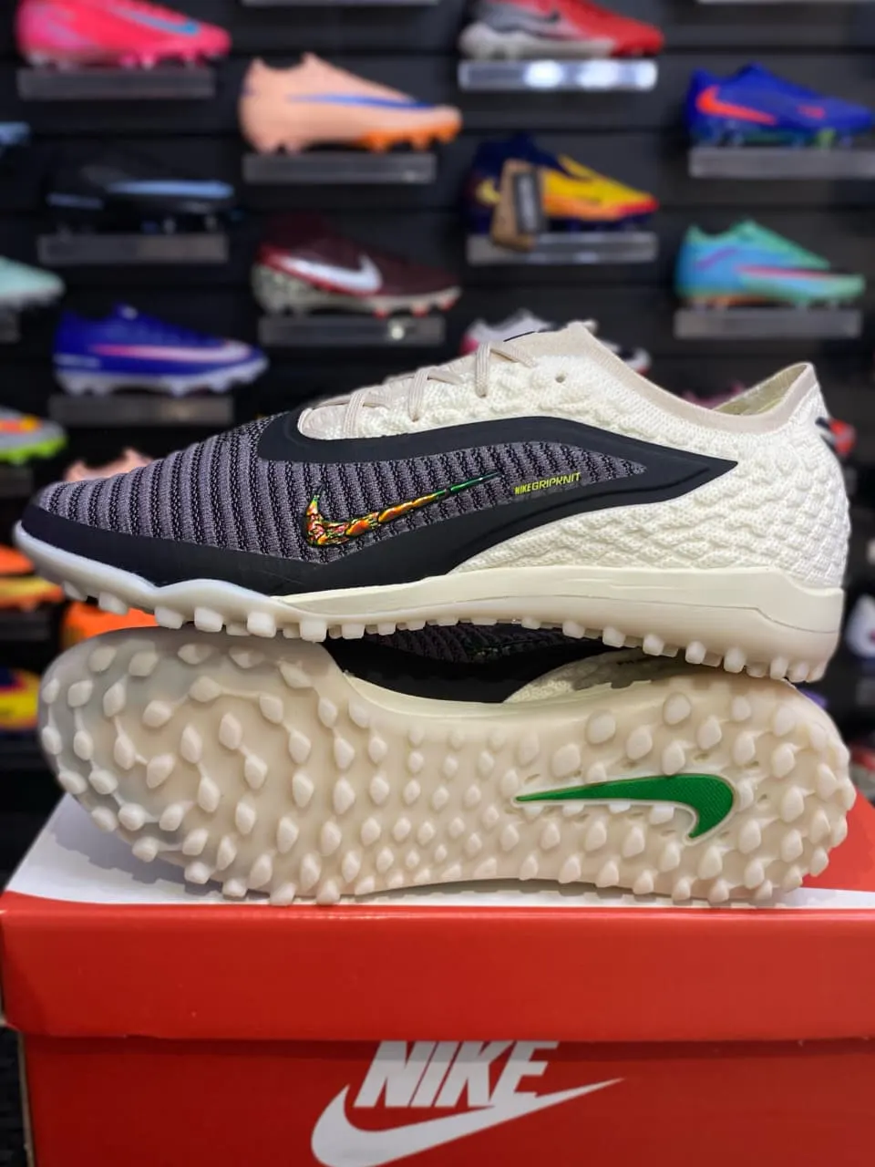 Nike Nike Phantom Gris y Crema — vista 1 de 1